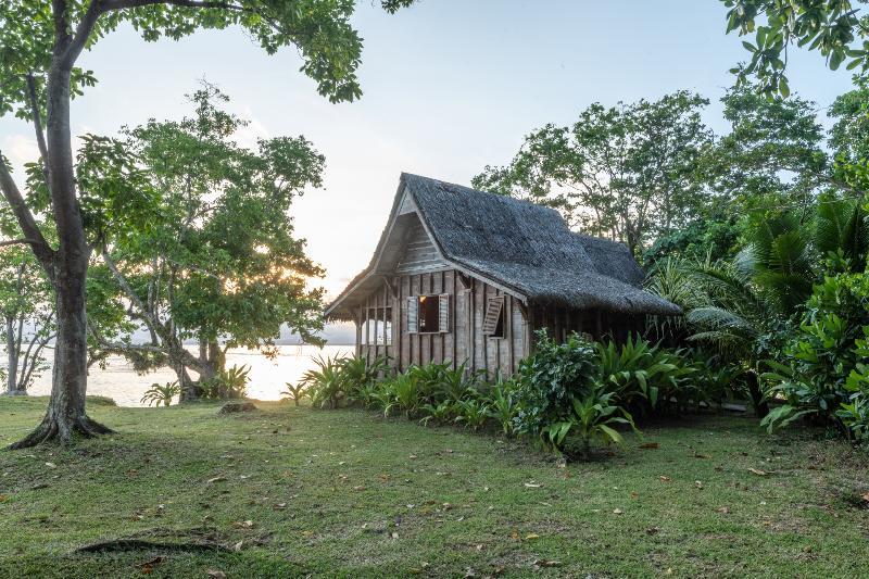 Ratua Private Island Resort Aimbuei Bay Екстериор снимка