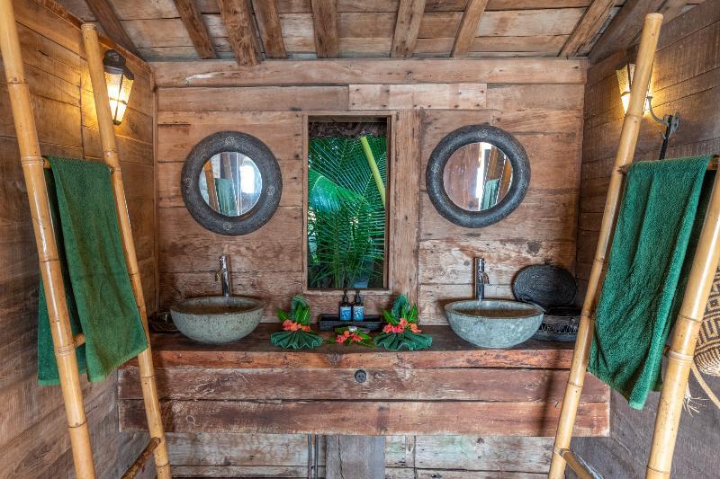 Ratua Private Island Resort Aimbuei Bay Екстериор снимка