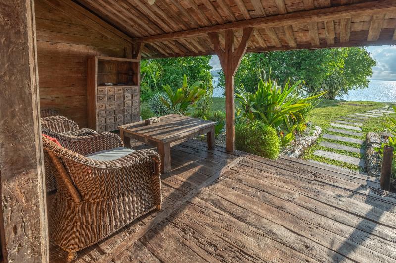 Ratua Private Island Resort Aimbuei Bay Екстериор снимка